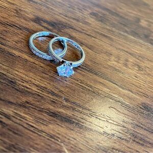 Elegant Silver Color Ring Set size 6